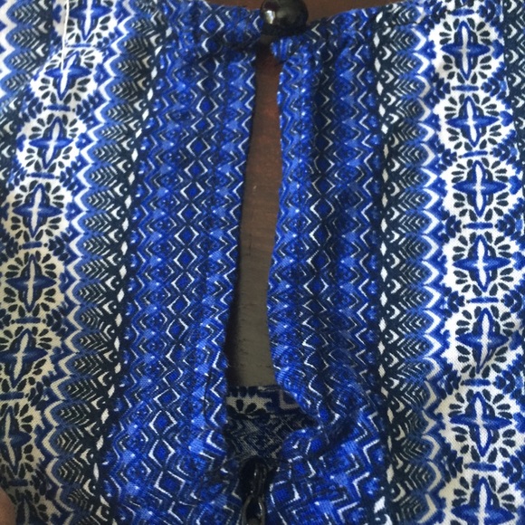 Pretty romper by Artisan NY - Picture 6 of 7